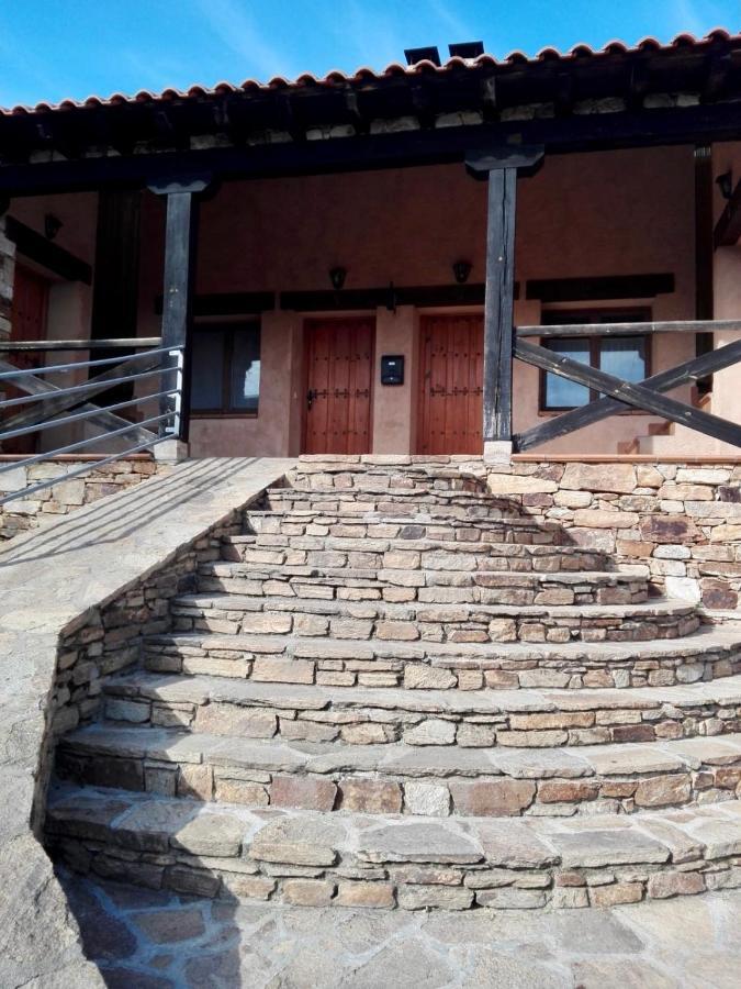 דירות מונטחו דה לה סיירה El Hayuco De Montejo מראה חיצוני תמונה